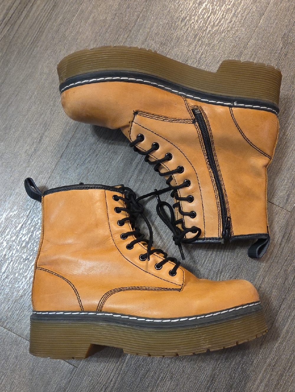 Roolee • "Elvis" Tan Leather Platform Combat Boots - Picture 2 of 12